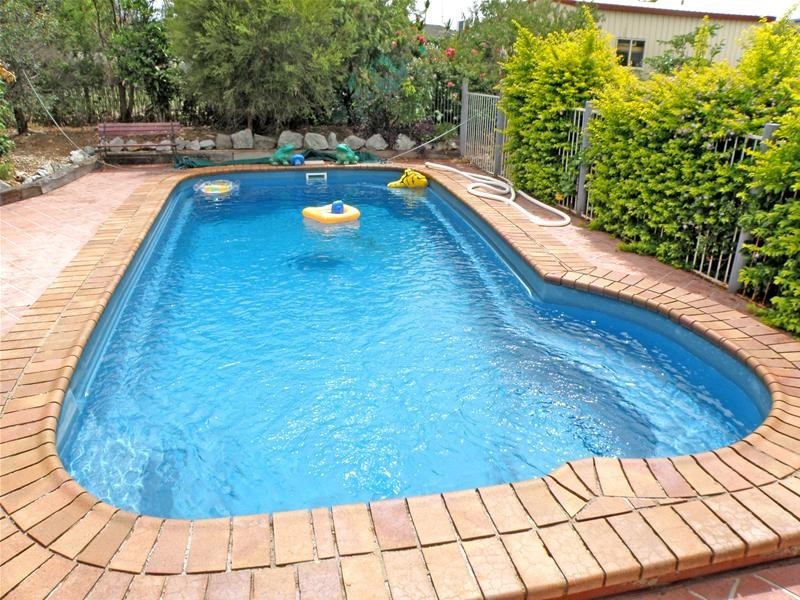 8 State Farm Road, Biloela QLD 4715