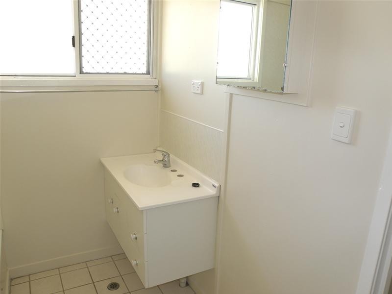 18 Collins Street, Biloela QLD 4715