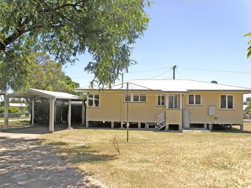 18 Collins Street, Biloela QLD 4715