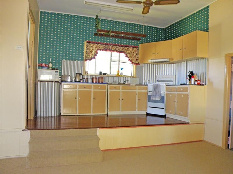 15 Bell Street, Biloela QLD 4715