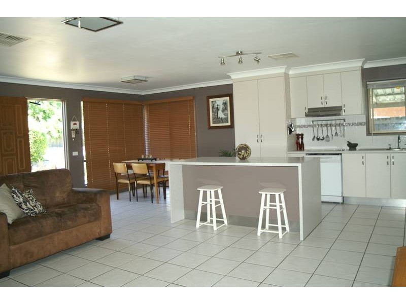 4 Ward Crescent, Biloela QLD 4715