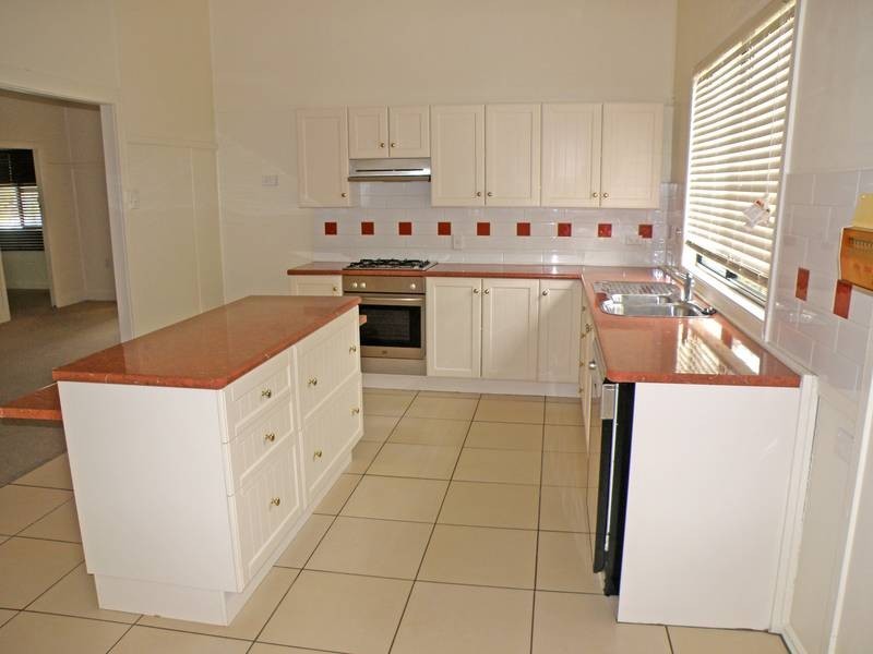 24 Grevillea Street, Biloela QLD 4715