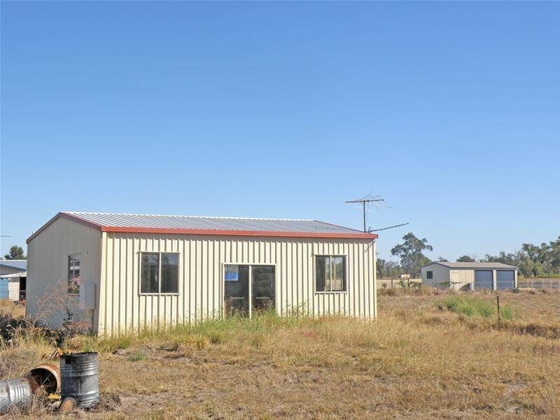 Banana QLD 4702