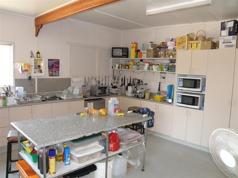 3 Pheasant Creek Road, Wowan QLD 4702