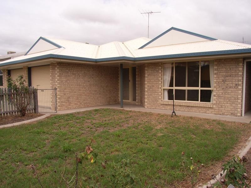 12 Bauerle Court, Biloela QLD 4715