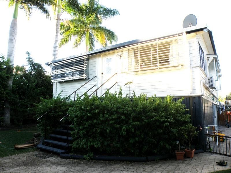 26 Kariboe Street, Biloela QLD 4715