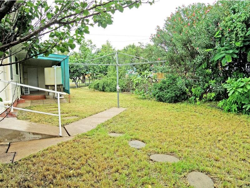 4 State Farm Road, Biloela QLD 4715