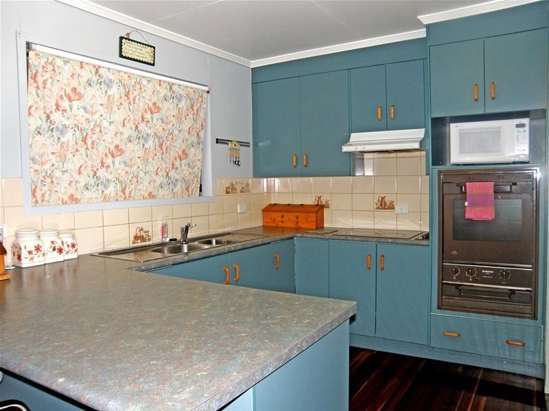 14 Dee Street, Biloela QLD 4715