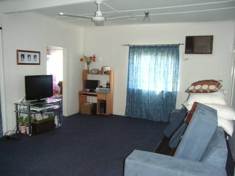 27 Rainbow Street, Biloela QLD 4715