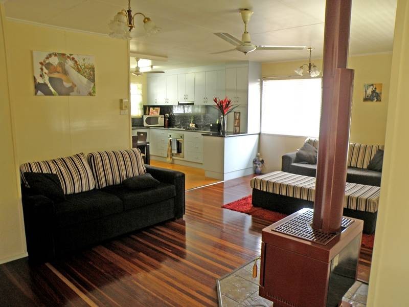 10 Castle Street, Biloela QLD 4715