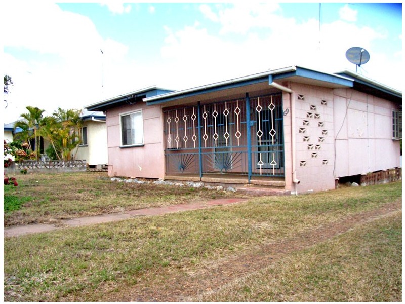 69 Rainbow Street, Biloela QLD 4715