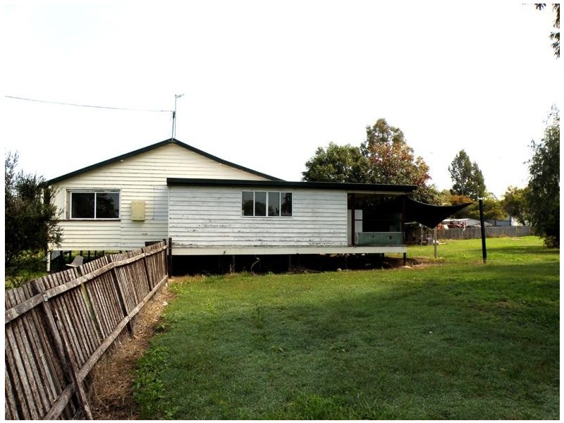 2 Britten Street, Thangool QLD 4716