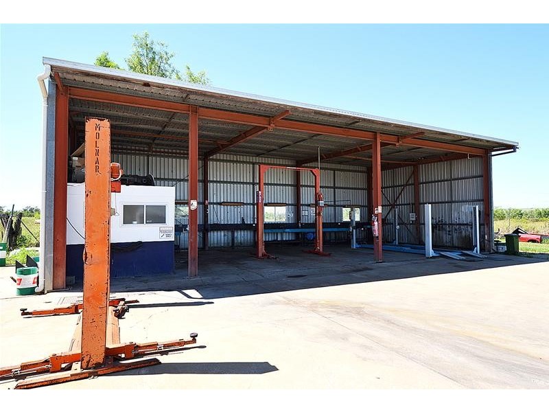 54 Dawson Highway, Biloela QLD 4715