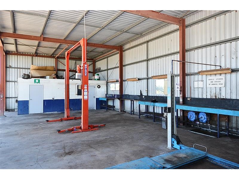 54 Dawson Highway, Biloela QLD 4715