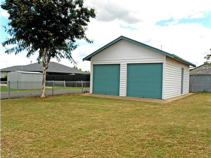 15 Kroombit Street, Biloela QLD 4715