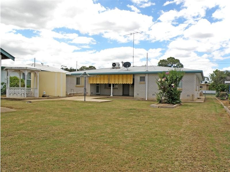 15 Kroombit Street, Biloela QLD 4715