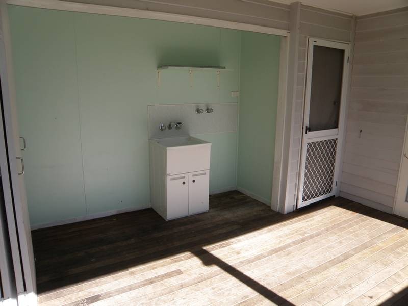 4 Kroombit Street, Biloela QLD 4715