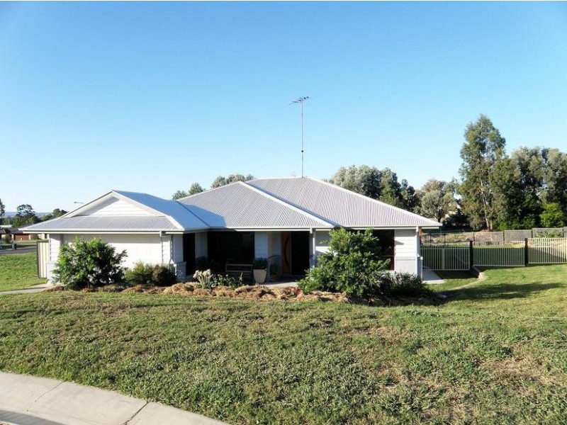 2 Dawson Court, Biloela QLD 4715