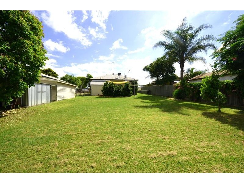 65 Rainbow Street, Biloela QLD 4715