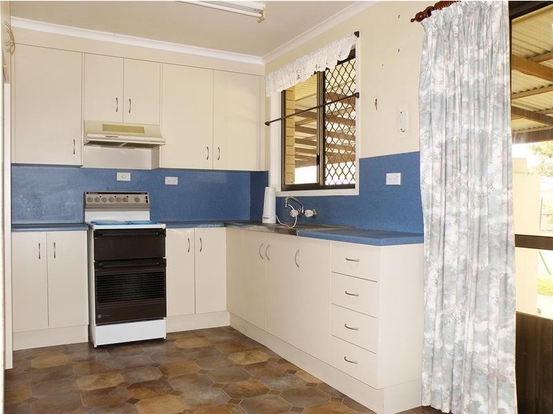 12 Bundalba Street, Biloela QLD 4715