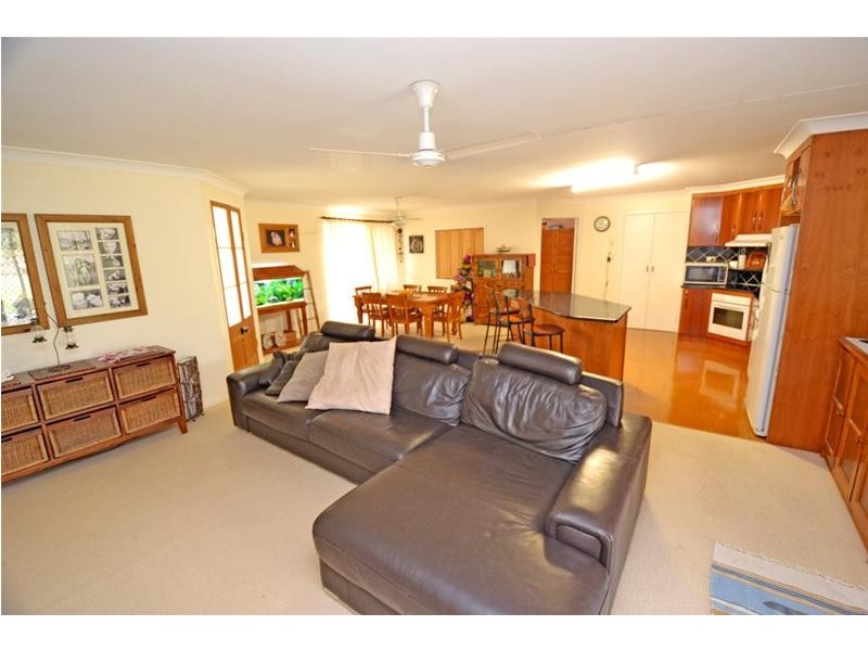 Valentine Plains QLD 4715