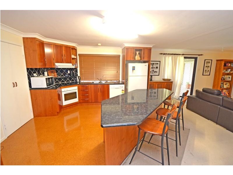 Valentine Plains QLD 4715