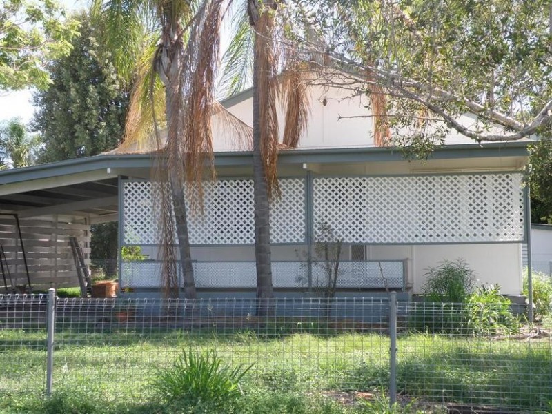 18 Kroombit Street, Biloela QLD 4715