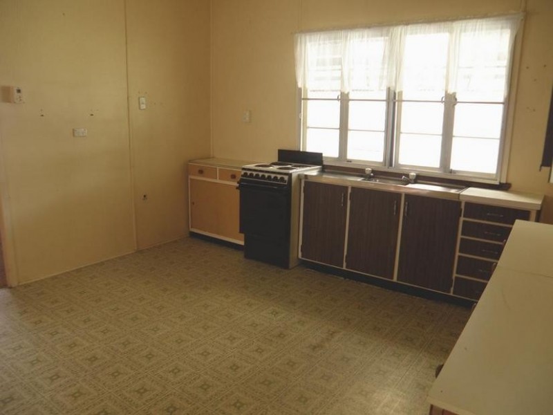 18 Kroombit Street, Biloela QLD 4715