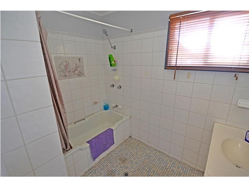 15 Lookerbie Street, Biloela QLD 4715