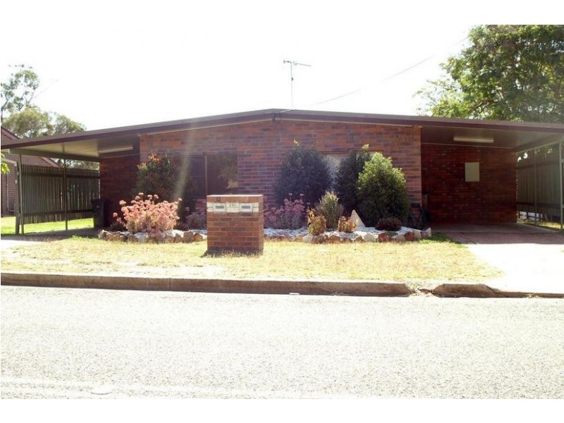 2/20 Lawrence, Biloela QLD 4715