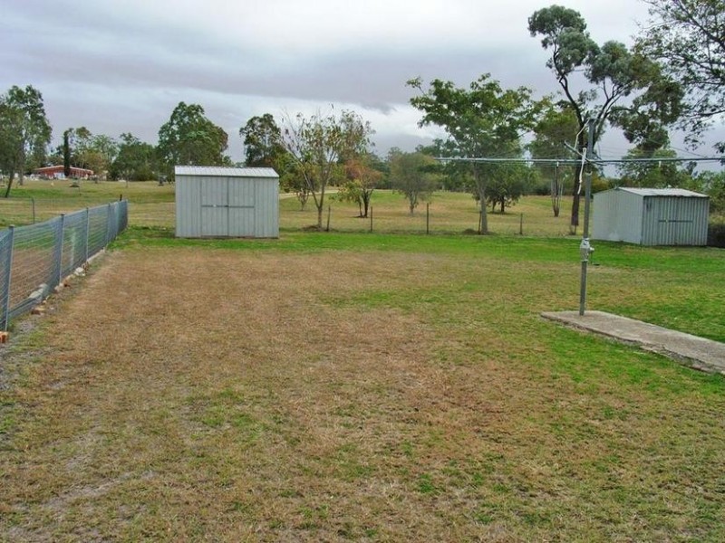 2/20 Lawrence, Biloela QLD 4715