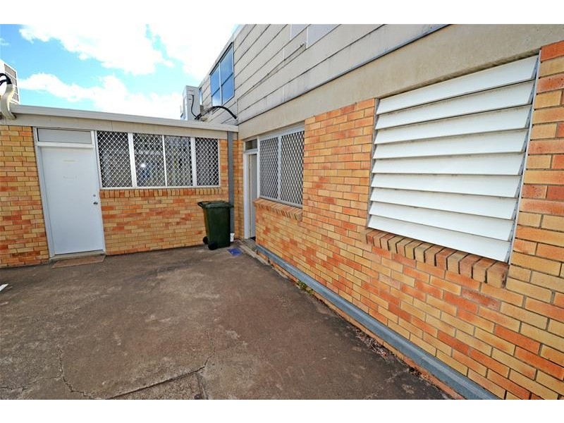 1/12 Melton Street, Biloela QLD 4715