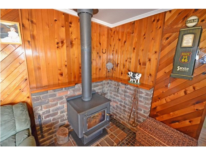 111 Kroombit Street, Biloela QLD 4715