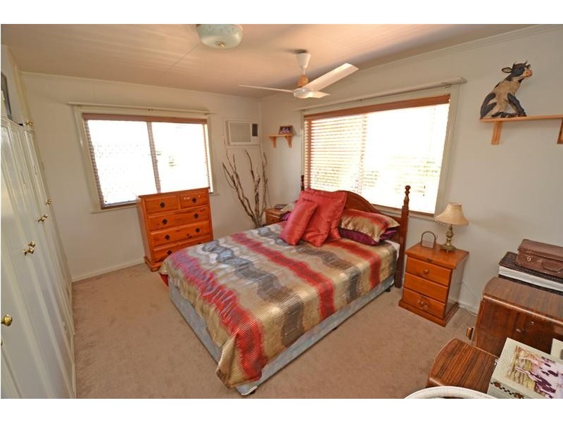 111 Kroombit Street, Biloela QLD 4715