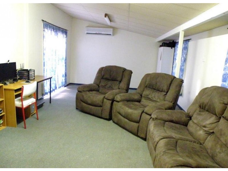 110 Kroombit Street, Biloela QLD 4715