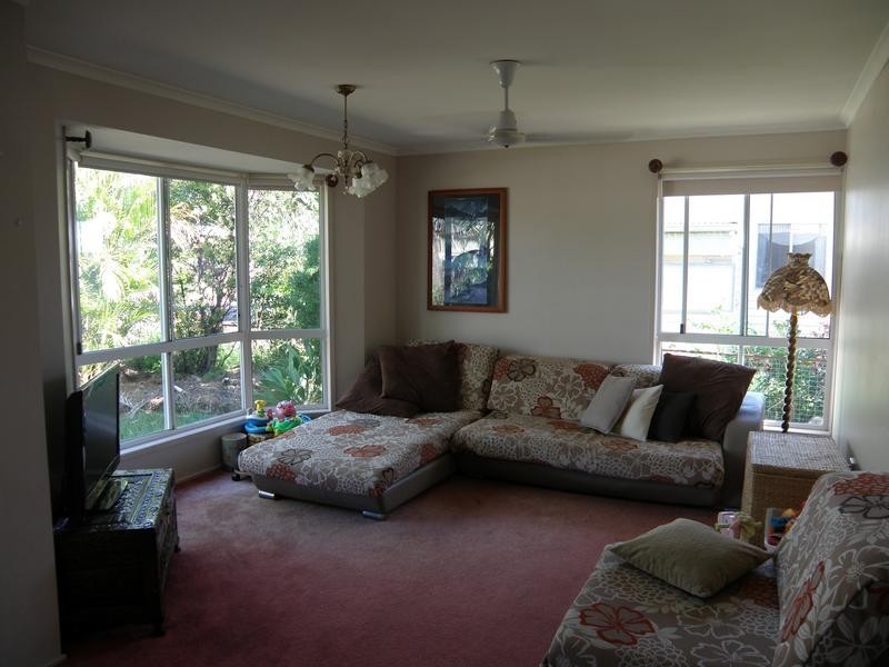 10 WINSTON STREET, Thangool QLD 4716