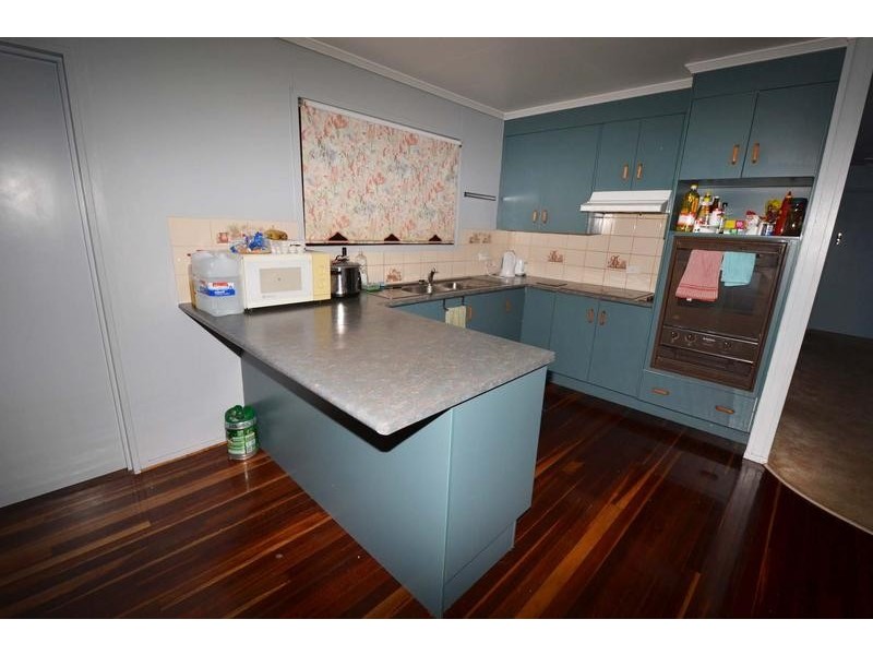 14 Dee Street, Biloela QLD 4715