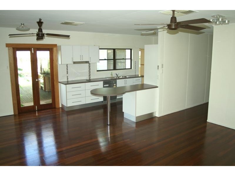 8 Sellheim Street, Biloela QLD 4715