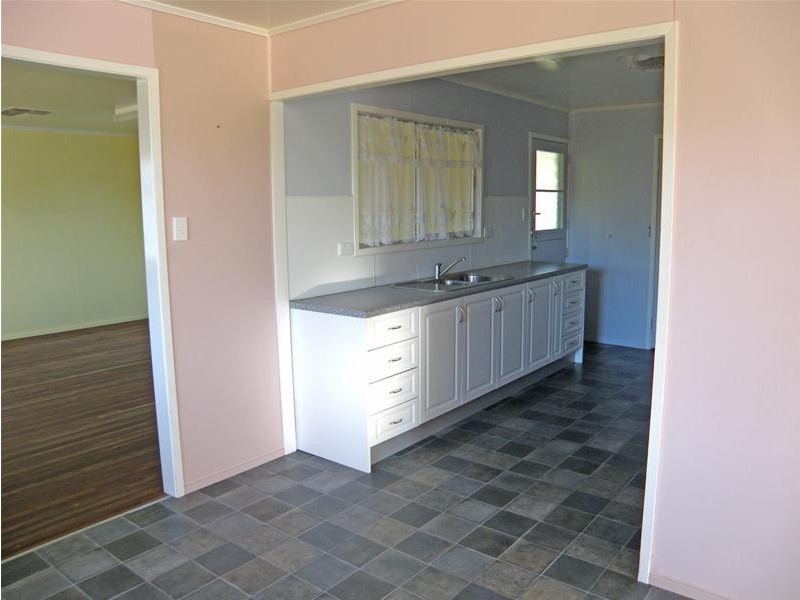 27 Granville Street, Biloela QLD 4715