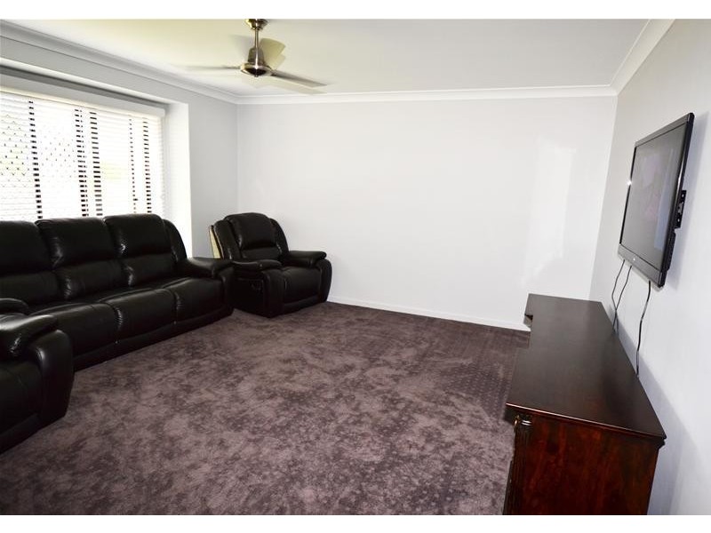 24 Earlsfield Street, Biloela QLD 4715