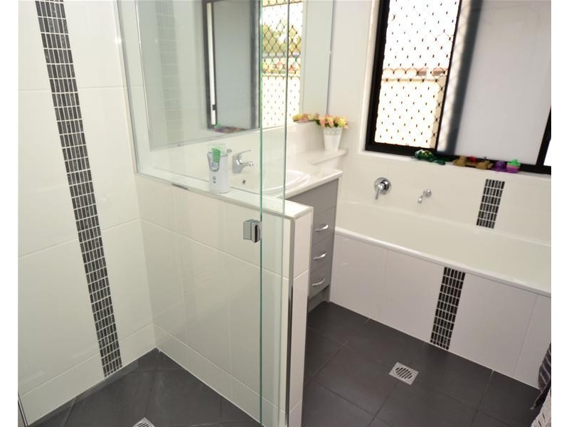 24 Earlsfield Street, Biloela QLD 4715