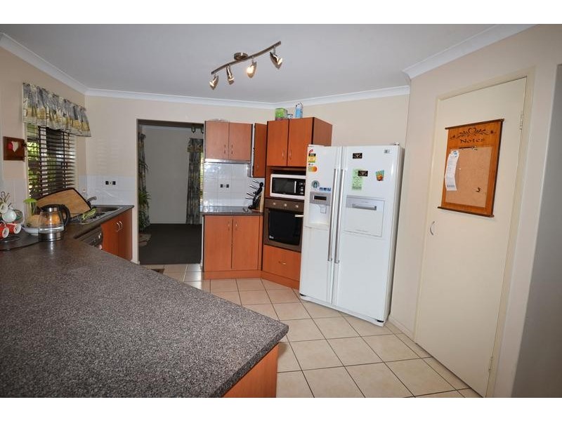 25 Michael Drive, Biloela QLD 4715