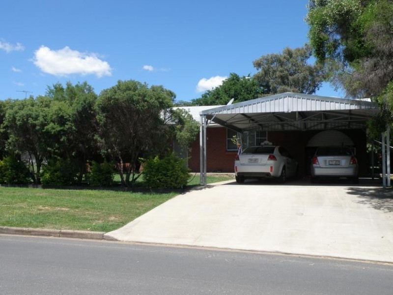 15 Lawrence Street, Biloela QLD 4715