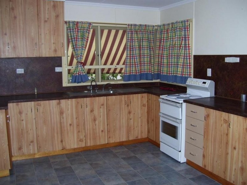 136 Kariboe Street, Biloela QLD 4715