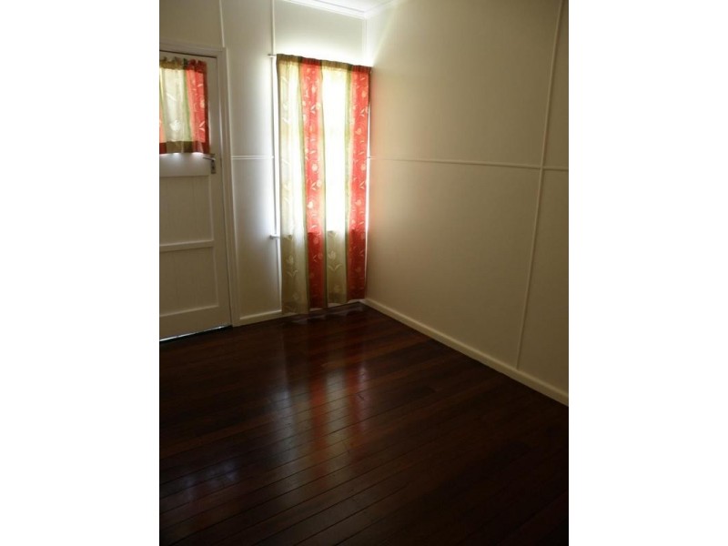 1/3 Bell Street, Biloela QLD 4715