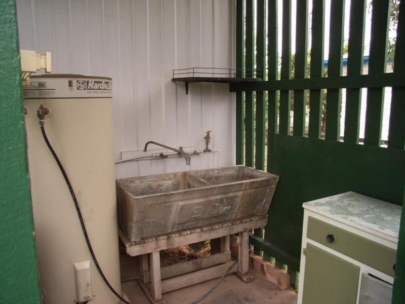 1/3 Bell Street, Biloela QLD 4715