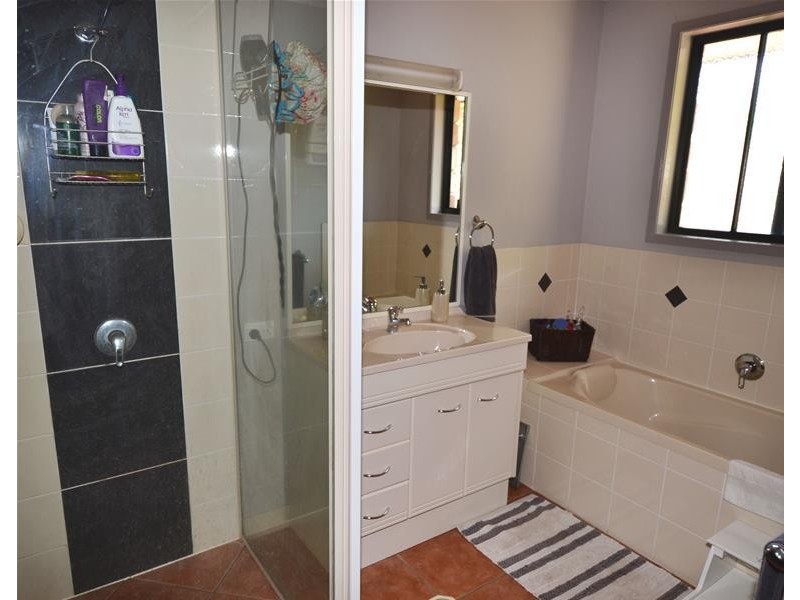 1 Heaton Street, Biloela QLD 4715
