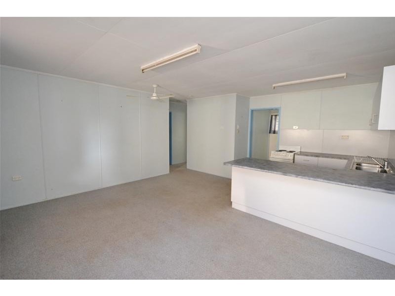 1 & 2/30 Bell Street, Biloela QLD 4715