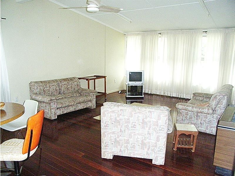 76 Kariboe Street, Biloela QLD 4715