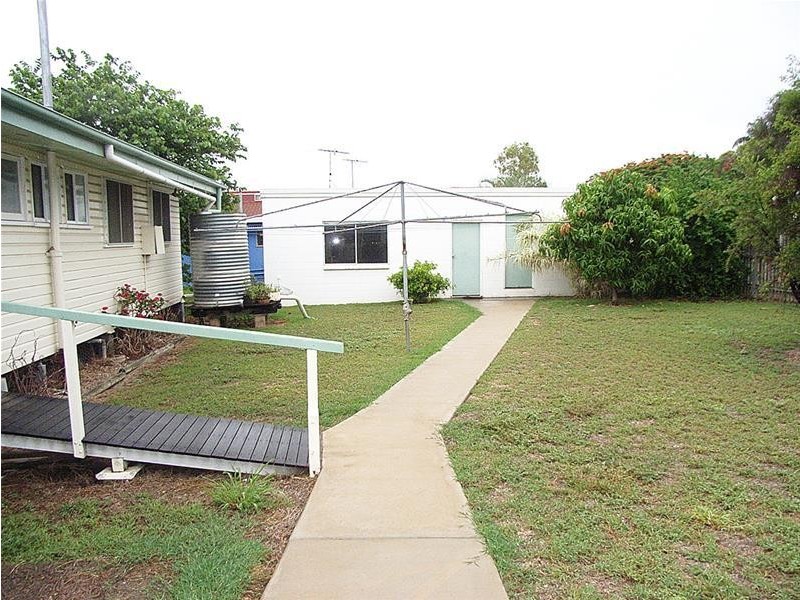 76 Kariboe Street, Biloela QLD 4715